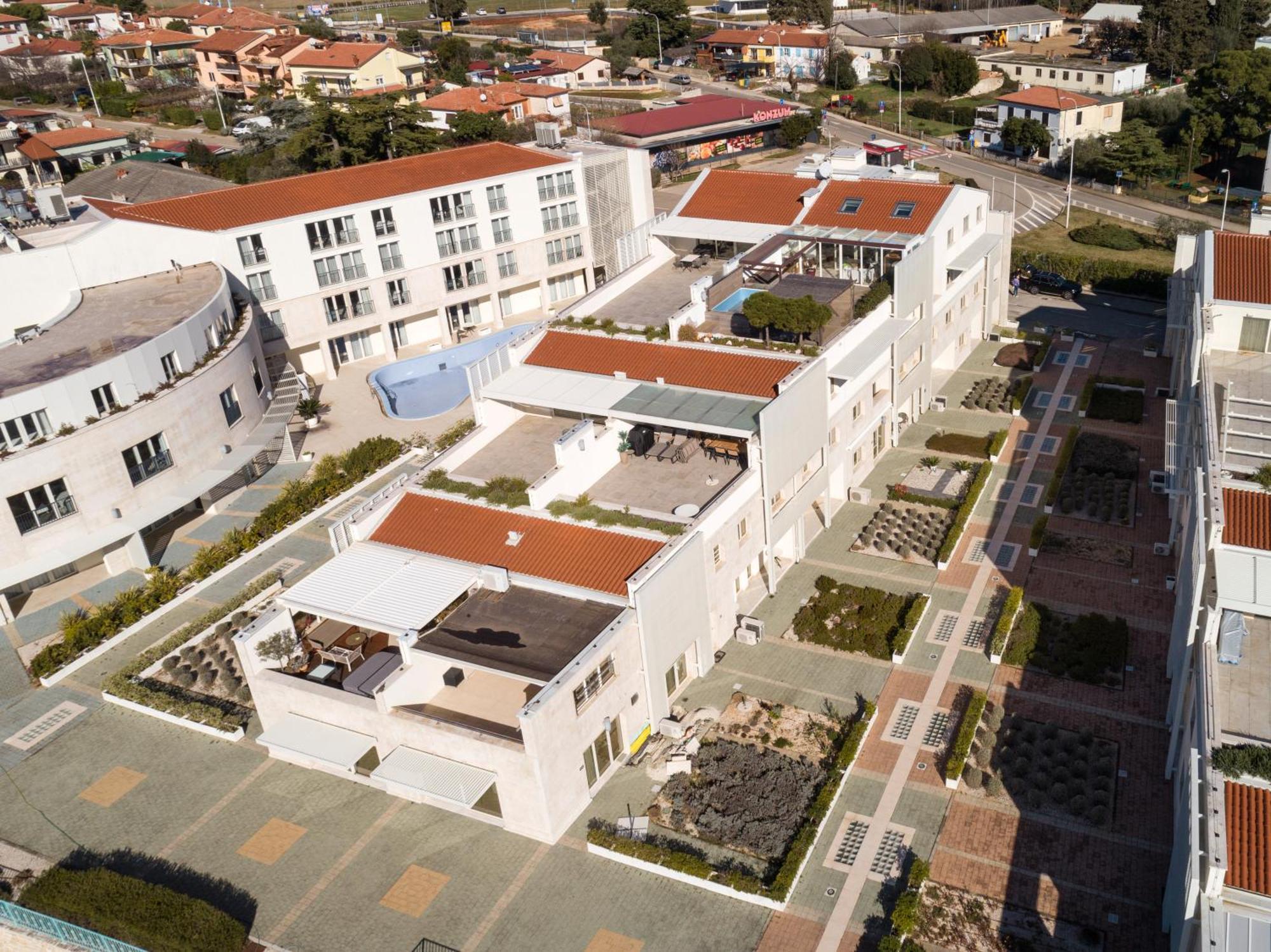 Humagum Sea View Apartment - Garden Palace Umag Zewnętrze zdjęcie