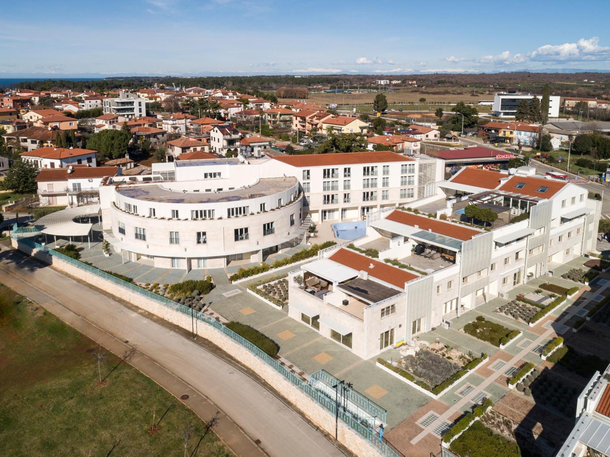 Humagum Sea View Apartment - Garden Palace Umag Zewnętrze zdjęcie